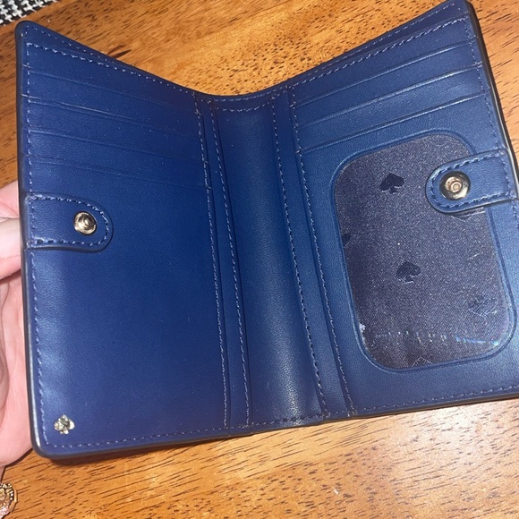 Kate spade medium, slim bifold wallet (Jeanne) - Picture 3 of 6
